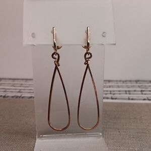 Simple Gold Tone Teardrop Dangle Screw Back Earrings Vintage